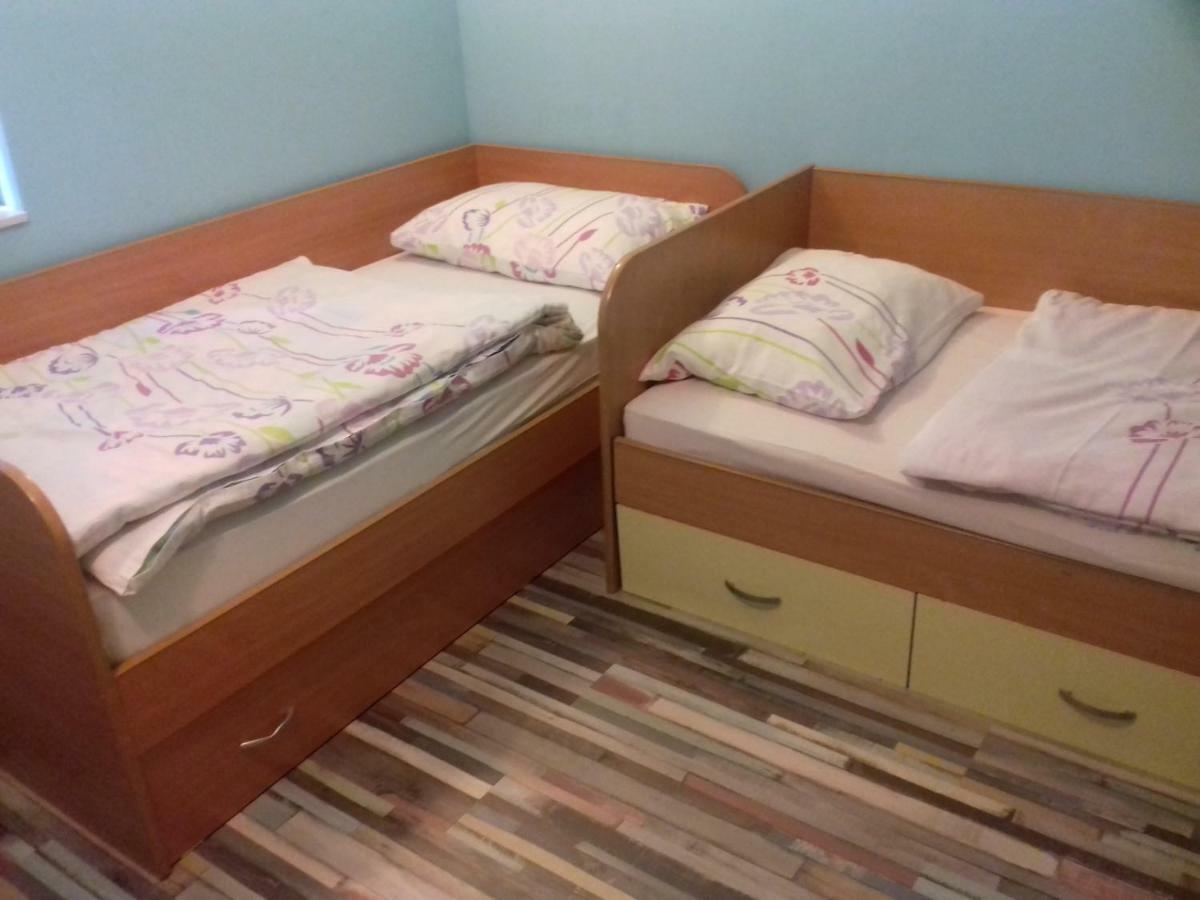 סנג' Apartmani Tomljenovic מראה חיצוני תמונה